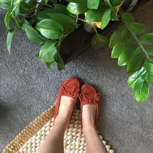 Minnetonka burt orange flats